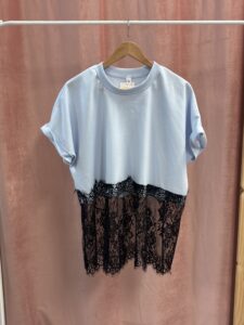 Camiseta Crop Encaje Curvy - Imagen 3