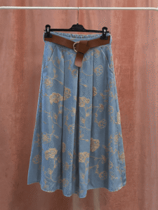 Falda Midi Bordada Premium - Imagen 5