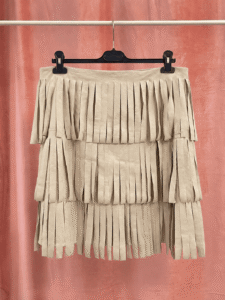 Falda Corta Antelina Flecos Curvy - Imagen 2