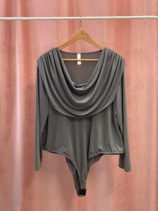 Body Cuello Drapeado Curvy - Imagen 2